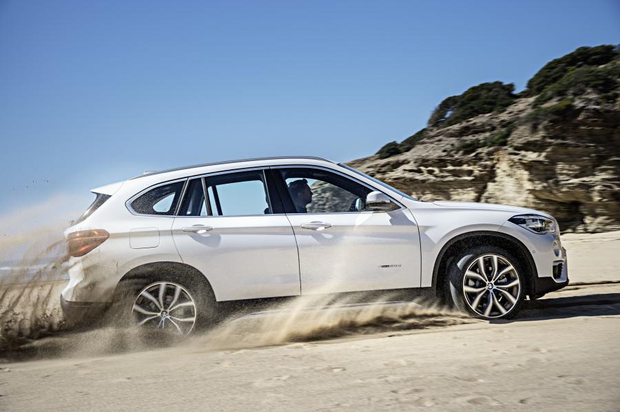  BMW X1 xDrive20d xLine (F48) 2015 года  (WW) (фото 3 из 59)